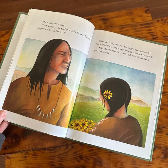 Vintage 1993 The First Strawberries A Cherokee Story Hardcover Book - Picture 5 of 12